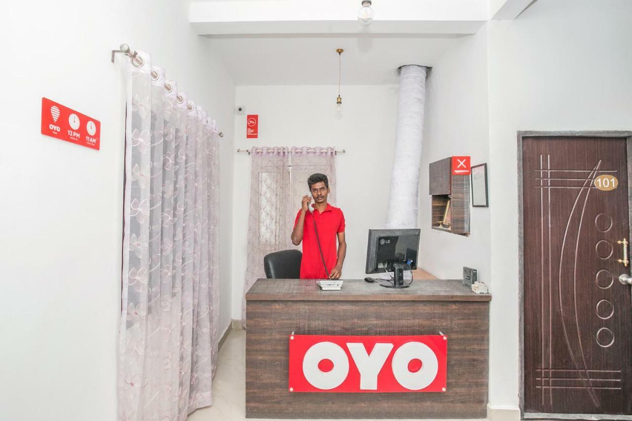 Oyo 13934 Shri Krishna Hometel Bangalore Exterior foto